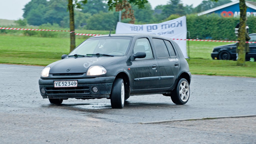 Mød op med din almindelige indregistrerede bil, så kan du deltage i Torsdagsrally
(Foto: Viggo Johansen, rallypics.dk)